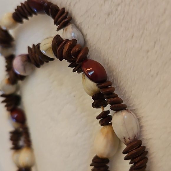 Vintage Hawaiian Koa Sea Bean Beaded Lei Necklace - Picture 6 of 8
